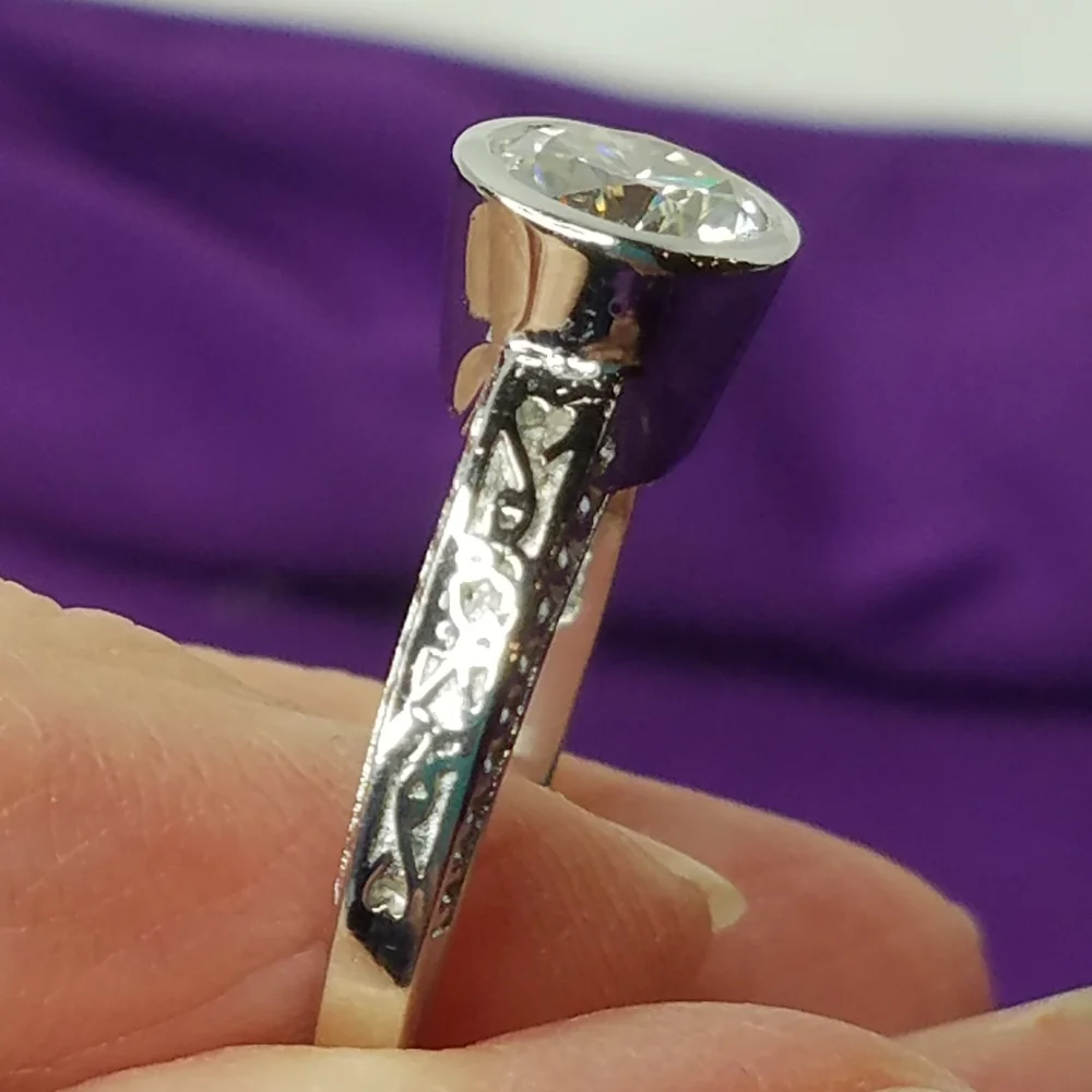 Moissanite 10 carat